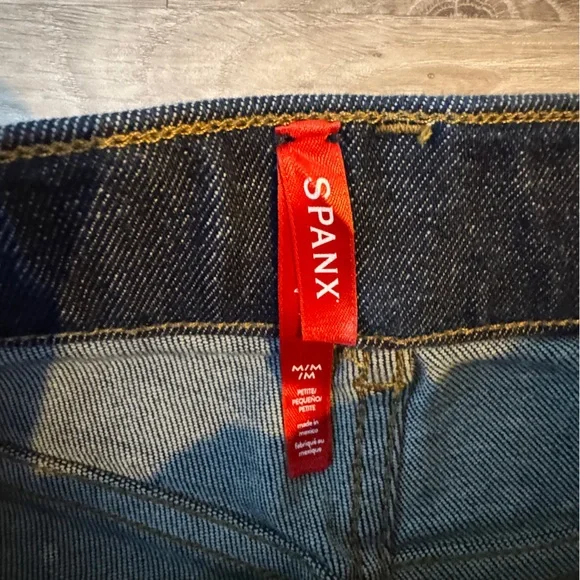 SPANX Cuffed Straight Leg Jeans sz M - Picture 3 of 9